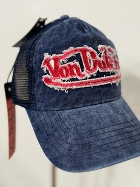 NWT Von Dutch Denim Distressed Trucker Hat with Red Von Dutch